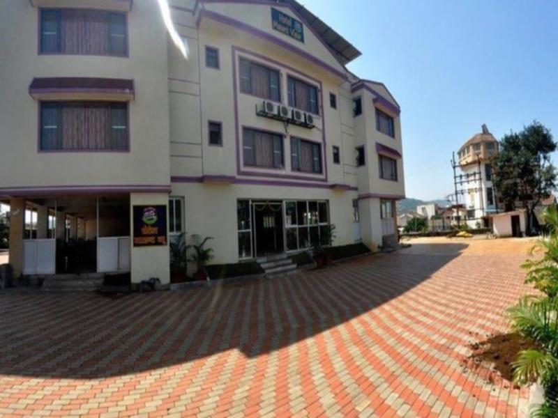 Mountview Resort & Spa Lonavala Esterno foto