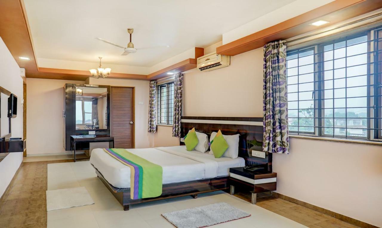 Mountview Resort & Spa Lonavala Esterno foto