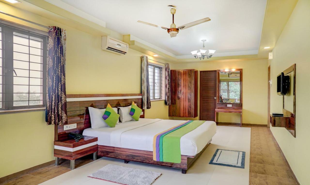 Mountview Resort & Spa Lonavala Esterno foto